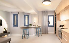 Evans Luxurious Apartment 4